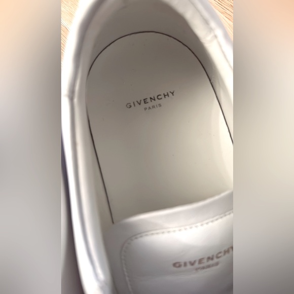 GIVENCHY Logo-patch Sneakers In White Size 42 USA 9.5 - Picture 11 of 14